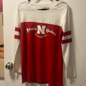 Nebraska Huskies Lightweight Sweater S
36”W x 27”L
Sleeves 24.5”
